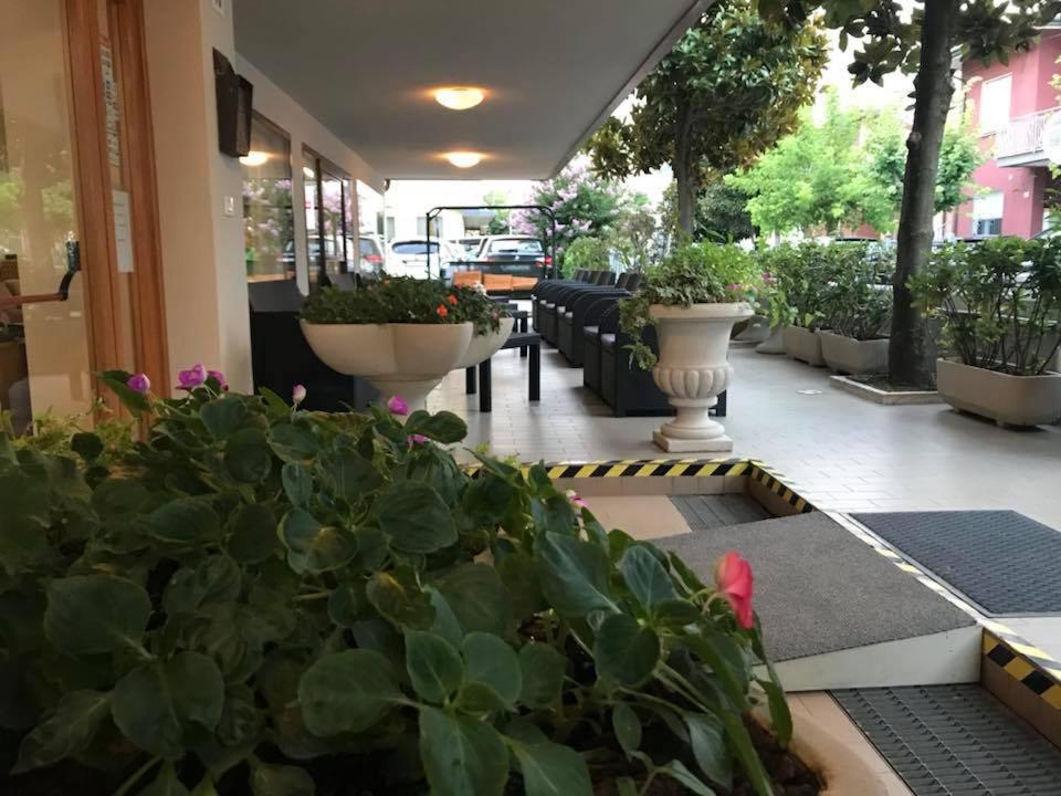 Hotel Glenn Rimini Exterior foto