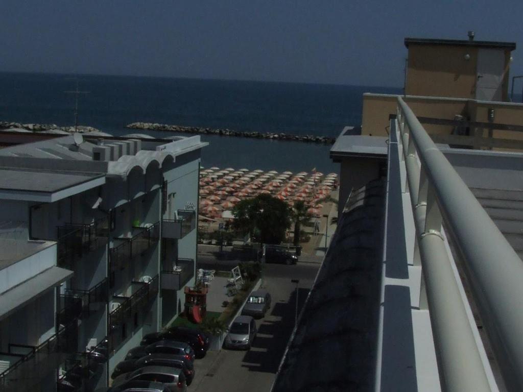 Hotel Glenn Rimini Exterior foto